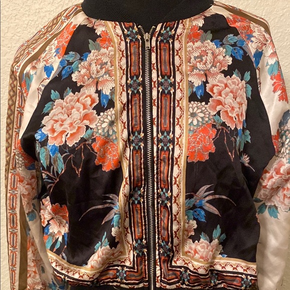 Forever 21 Floral Like “Johnny Was” Bomber Jacket - Picture 7 of 10